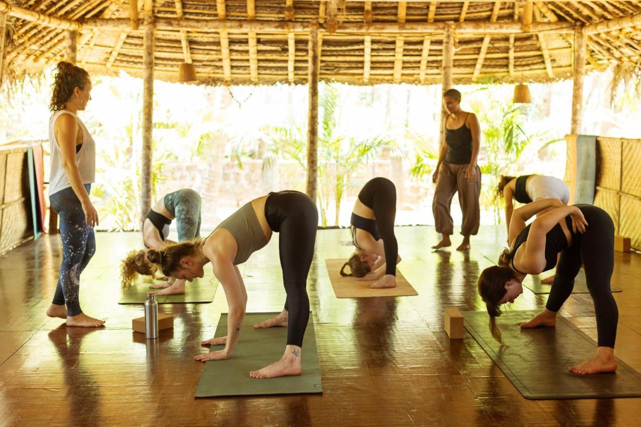 Palm Trees Ayurvedic Heritage Patnem Beach Exterior photo