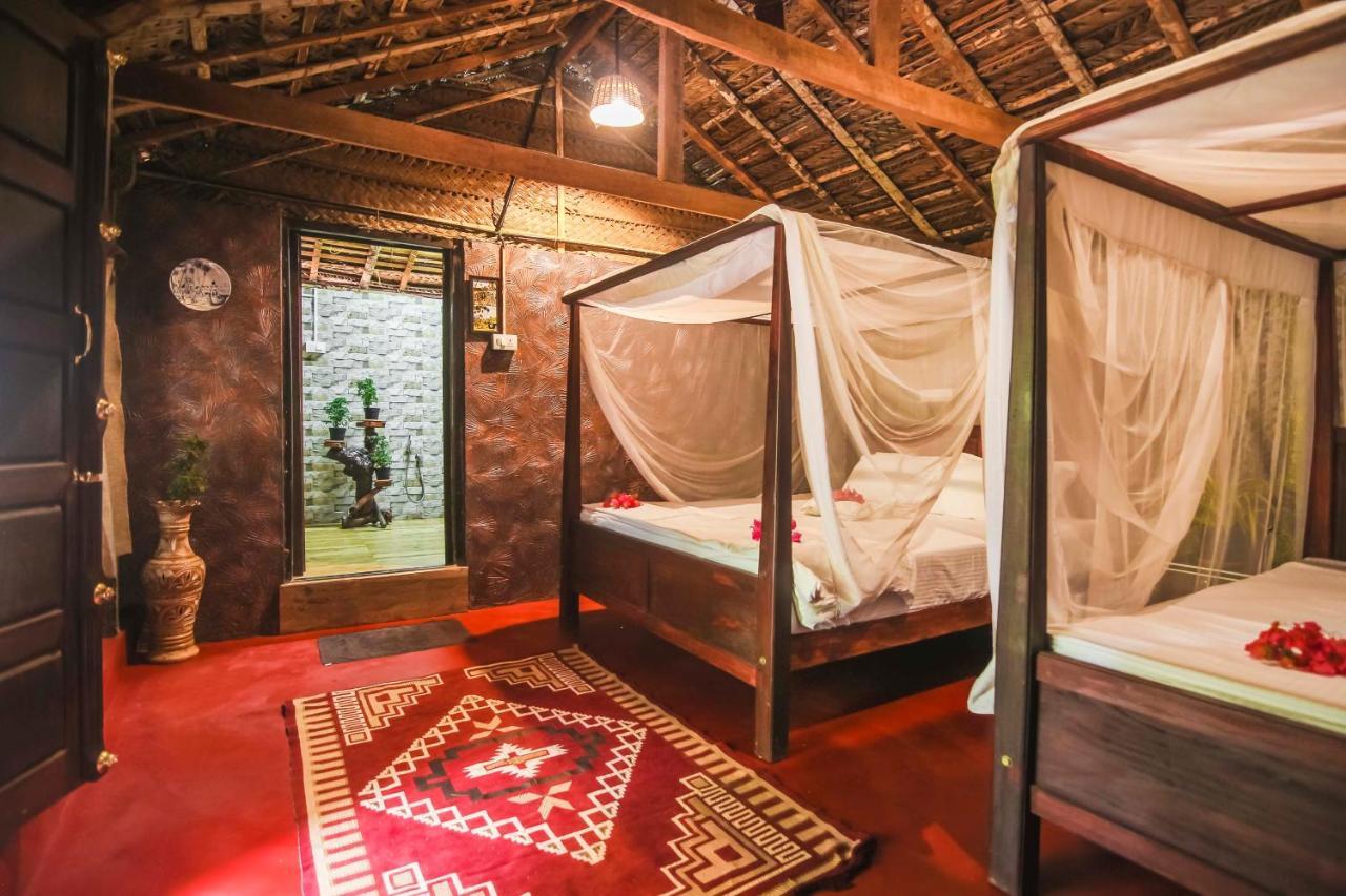 Palm Trees Ayurvedic Heritage Patnem Beach Exterior photo